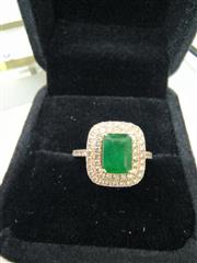 Emerald Lady's Stone & Diamond Ring 65 Diamonds 3.25 Carat T.W. 14K Yellow Gold